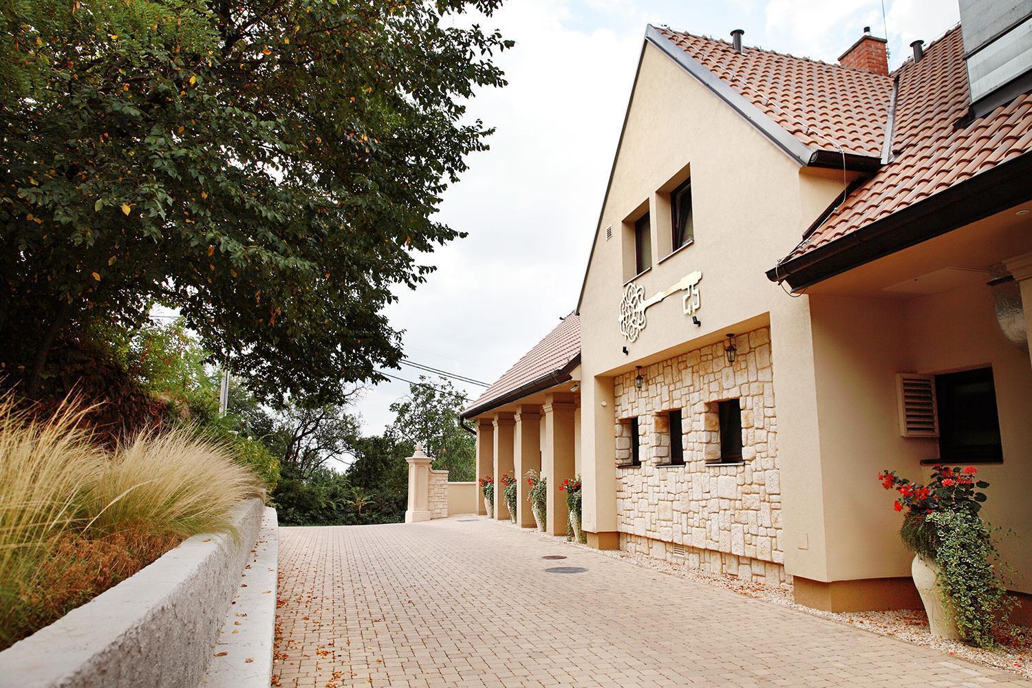 Hotel Zlaty Klucik - Golden Key With Luxury Spa Litra Dış mekan fotoğraf