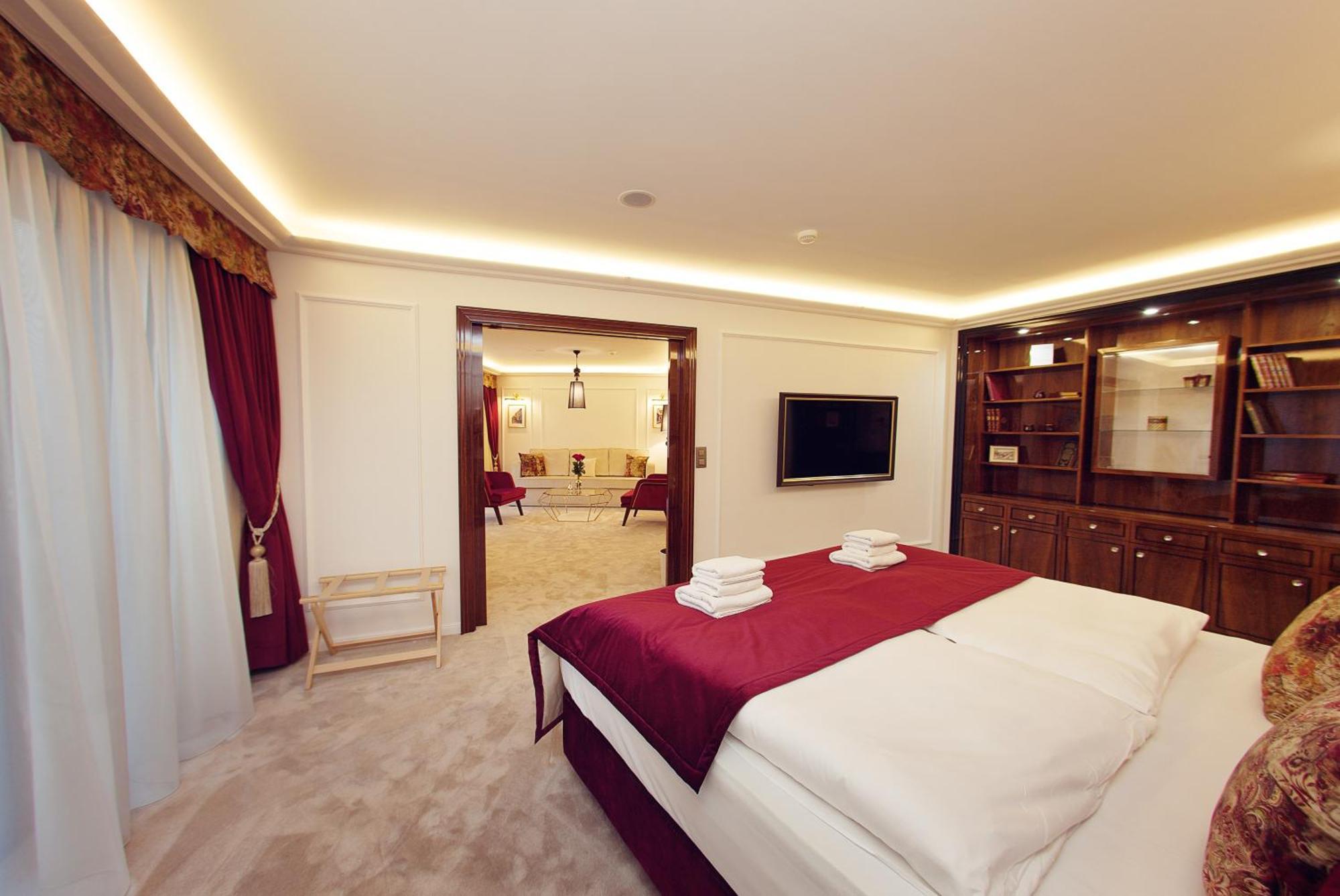 Hotel Zlaty Klucik - Golden Key With Luxury Spa Litra Dış mekan fotoğraf