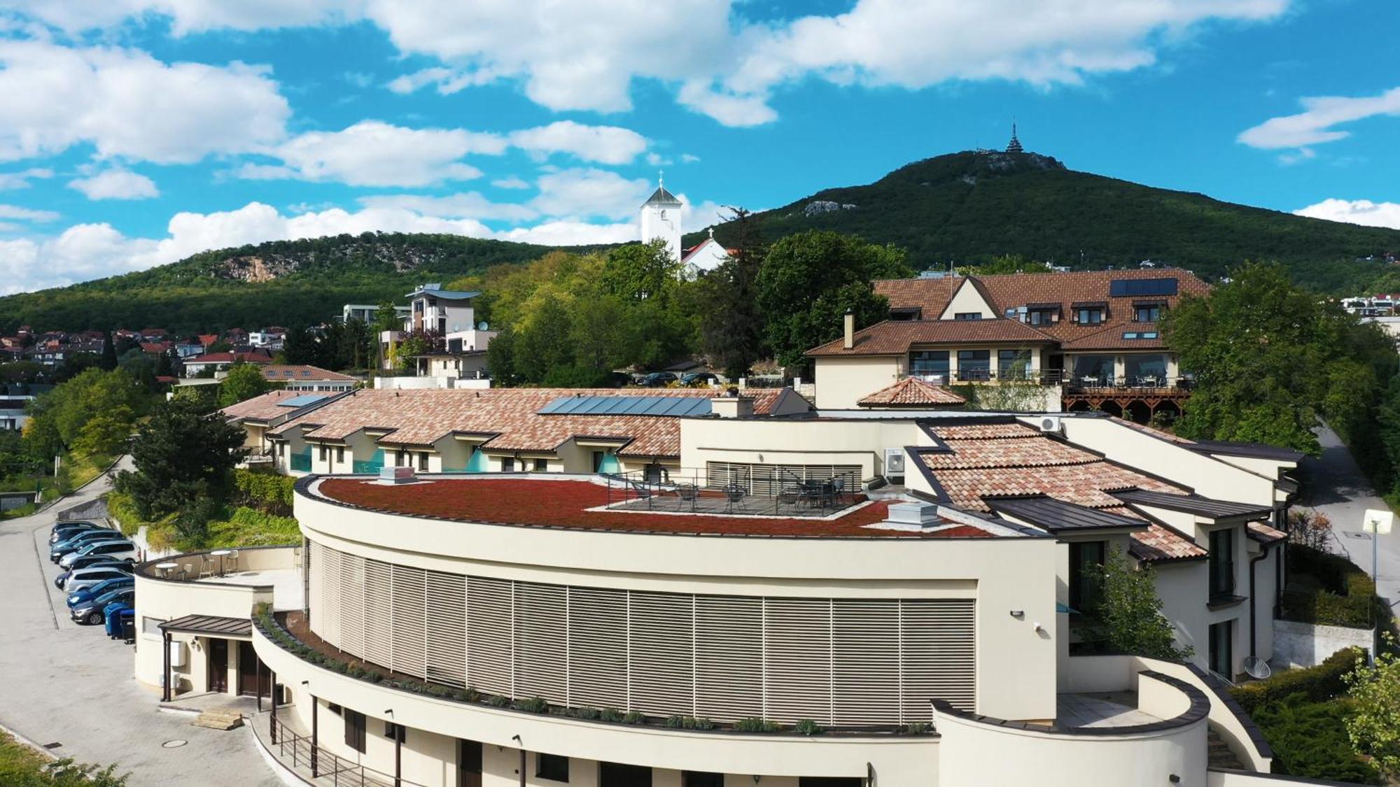 Hotel Zlaty Klucik - Golden Key With Luxury Spa Litra Dış mekan fotoğraf
