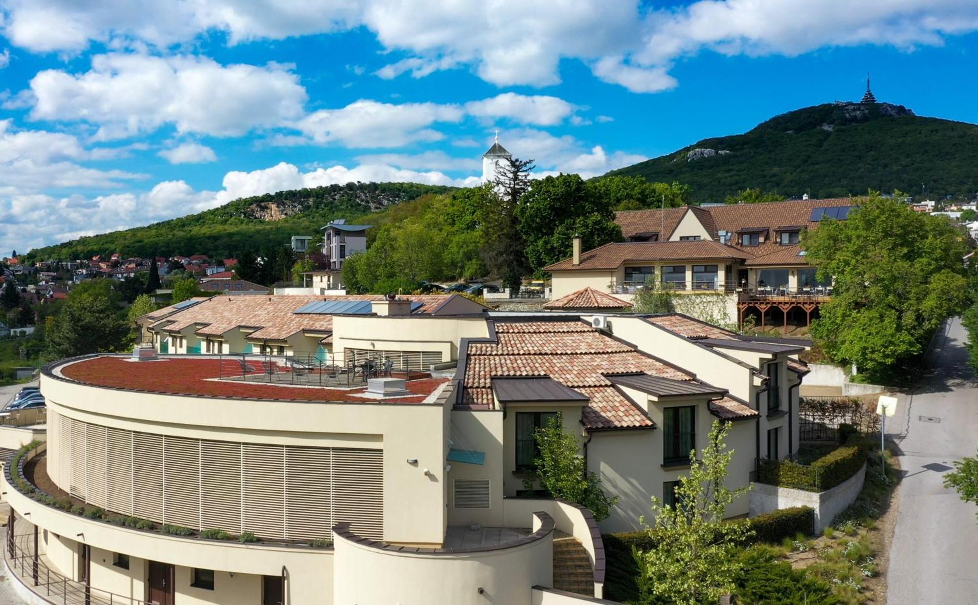 Hotel Zlaty Klucik - Golden Key With Luxury Spa Litra Dış mekan fotoğraf